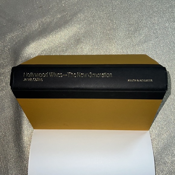 Jackie Collins Hollywood Wives . . The New Generation hard back book - Picture 4 of 4